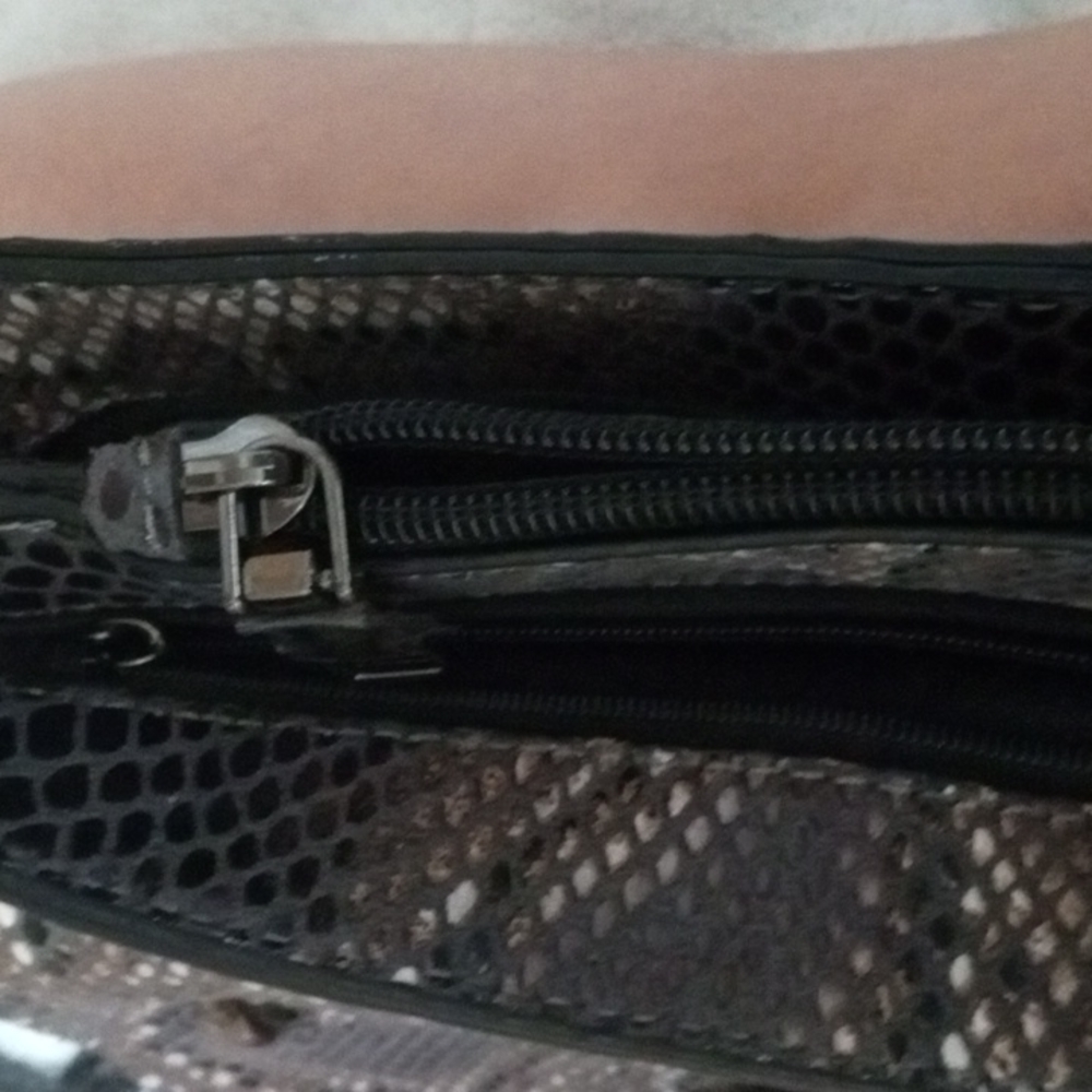 Purse - Picture 3 of 4
